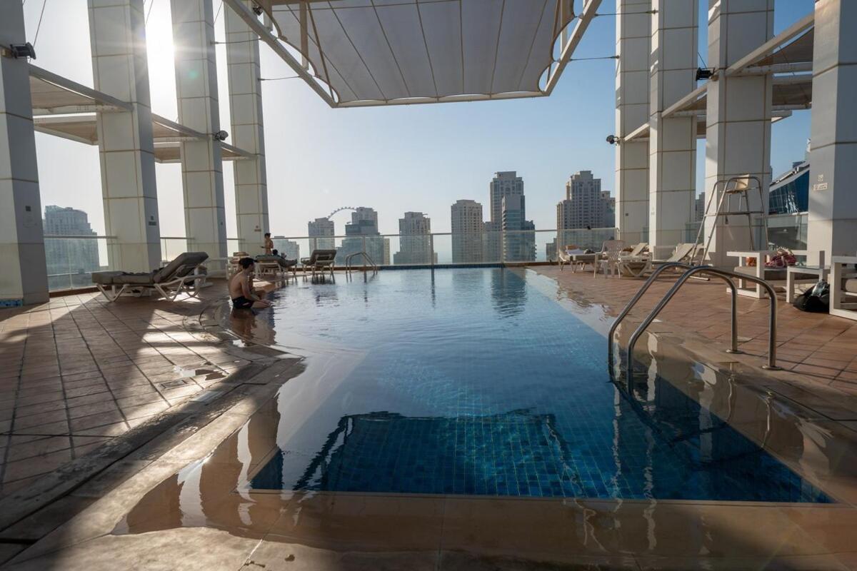 Homes & Beyond L 2br In The Heart Of Marina *