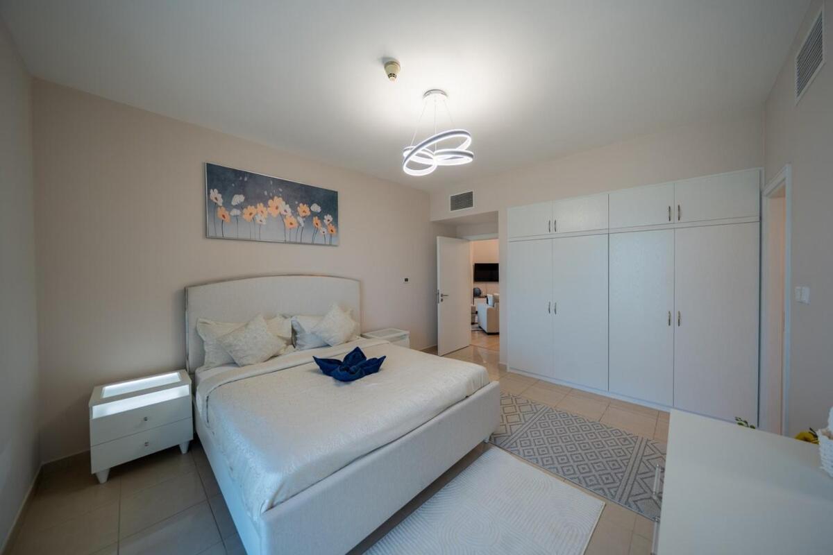 Homes & Beyond L 2br In The Heart Of Marina *
