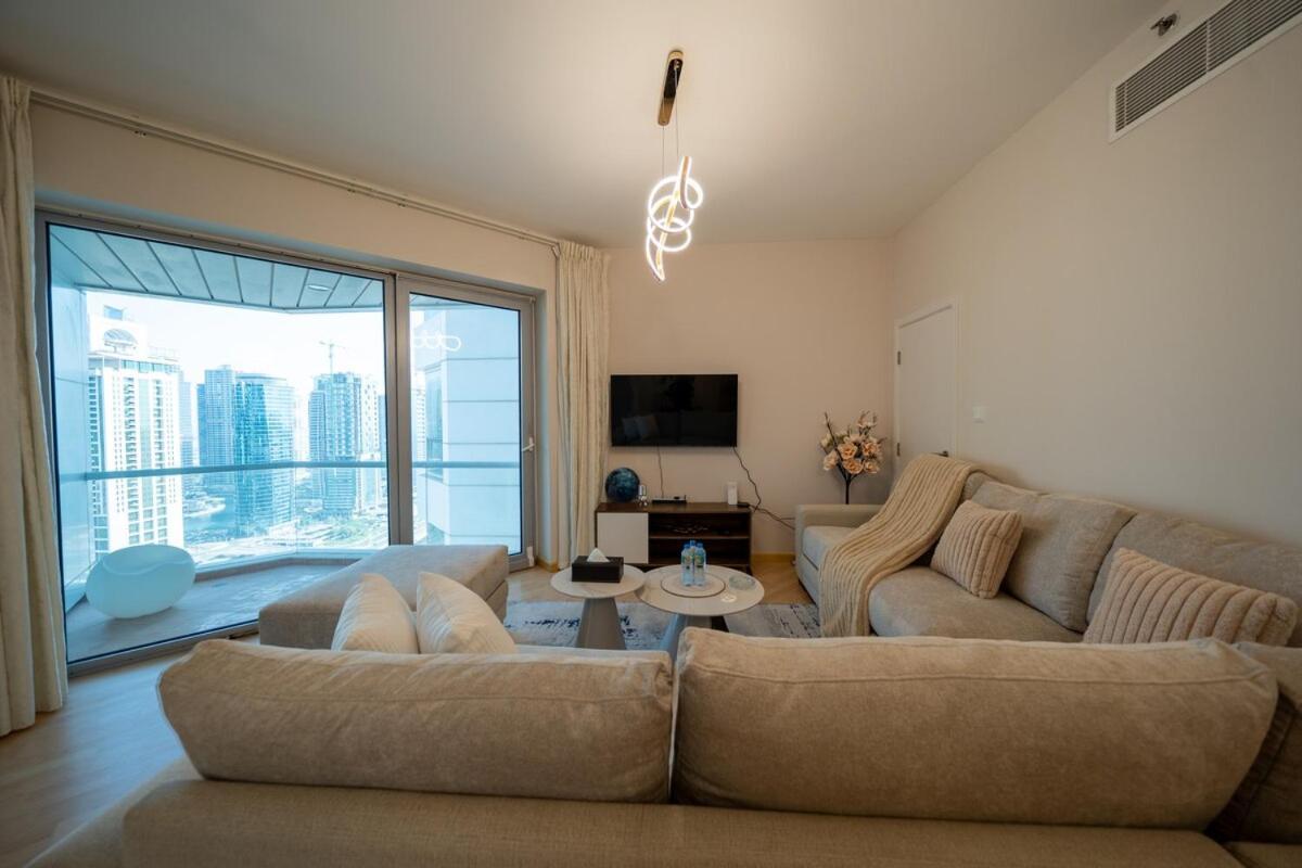 Homes & Beyond L 2br In The Heart Of Marina *