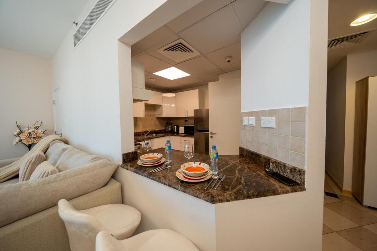 Homes & Beyond L 2br In The Heart Of Marina *